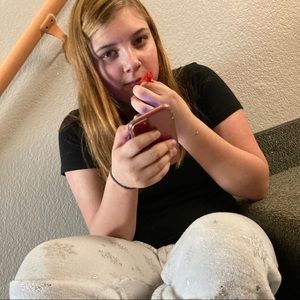 Meet your Posher, Madelynn